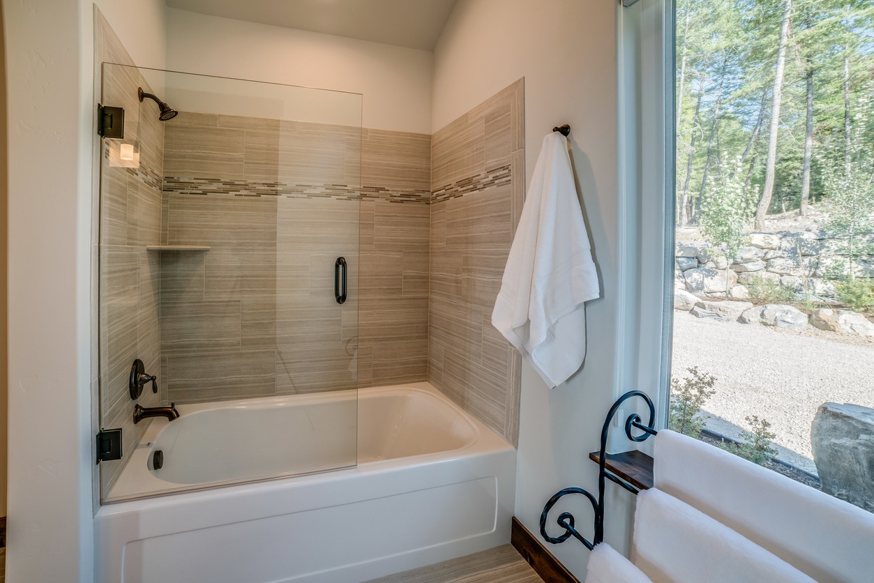 Shower & Tub Installation in Simpson